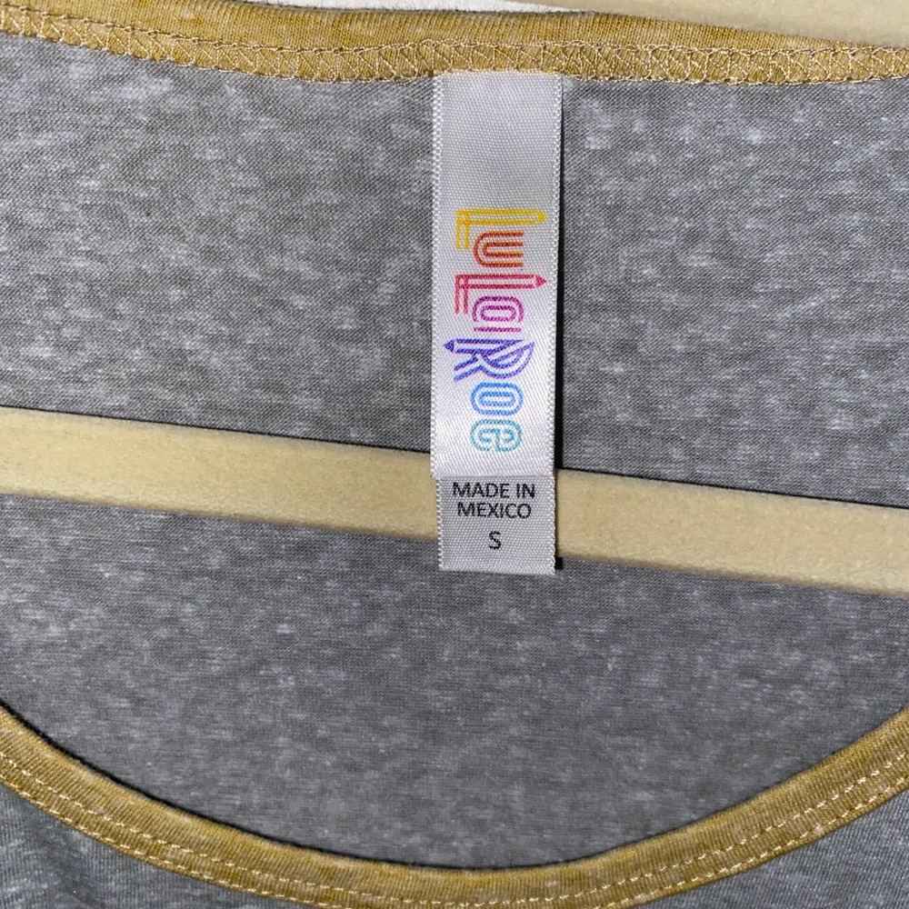 Lularoe Perfect T - Picture 2 of 4